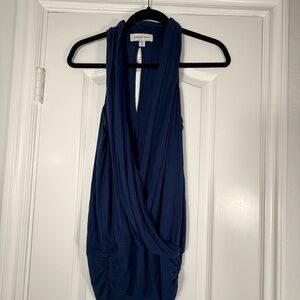 Amour Vert Navy Blue Sleeveless Blouse